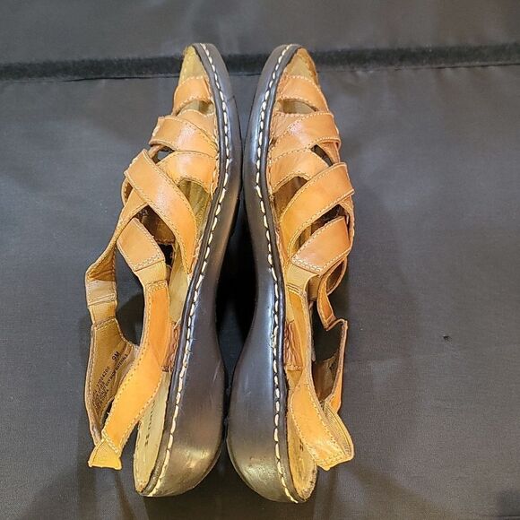 NATURALIZER CRAFT OPEN-TOE SLINGBACK SANDAL - Picture 9 of 13